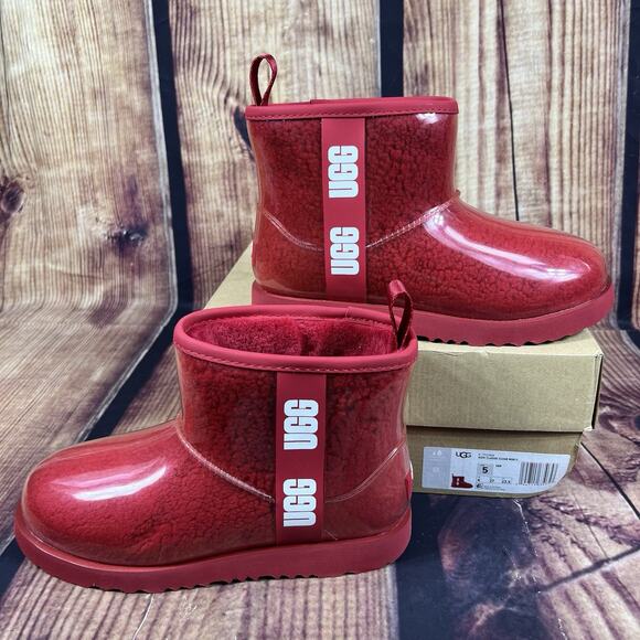 NEW UGG Classic Clear Mini II Waterproof Ankle Boots Red Kids Men’s 5 Women’s 6